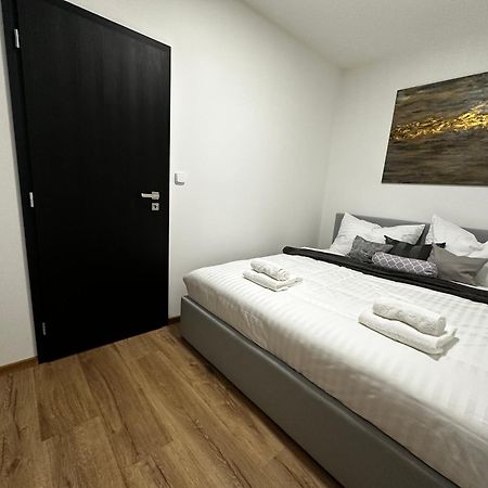 Apartamento Hodonin Centre View Exterior foto